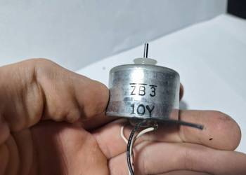 Silnik silniczek do magnetofonu ZB3 10Y