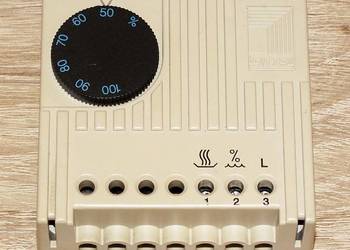 Higrostat firmy RITTAL typu SK 3118.000. Hygrostat, regulator wilgotności.