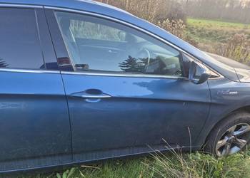 Hyundai i40 drzwi prawy przód YU6