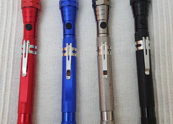 LATARKA TELESKOPOWA 3 LED z PODWÓJNYM MAGNESEM + BATERIE
