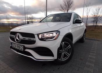 Mercedes Glc 300 4matic AMG sam parkuje panorama ambient keyles FULLled