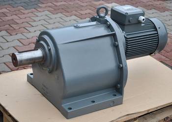 Motoreduktor 7.5kw. 23obr./min.. Firmy BAUER