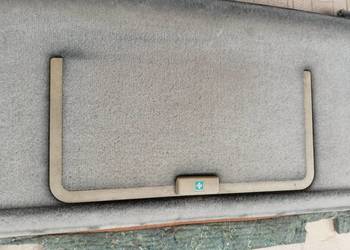 Mercedes 190 W201 tylna półka przedlift kremowa ładna Mercedes 190 W201 tylna półka przedlift kremowa ładna