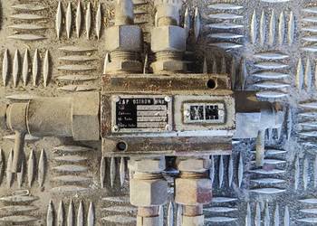 Rozdzielacz hydrauliczny ZAP