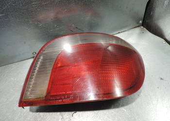 TOYOTA YARIS I LAMPA PRAWA TYLNA