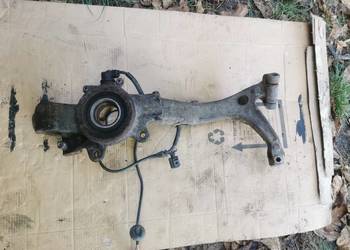 Zwrotnica lewa passat b5 fl 8D0407257AP superb 82mm