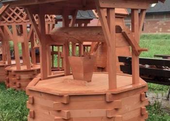 Studnia ogrodowa drewniana ozdobna na krąg