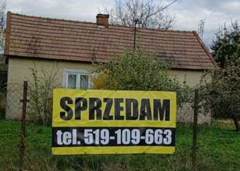 Sprzedam działkę z zabudowaniami