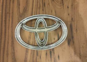 Emblemat, znaczek Toyota Avensis T25 75311-05030