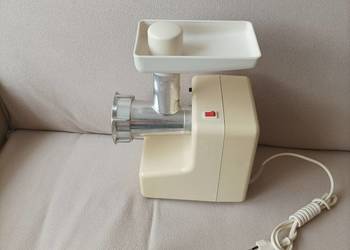 Stara zabytkowa maszynka do mielenia mięsa Zelmer typ 186 z czasów PRL