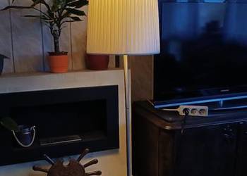 Lampa podłogowa