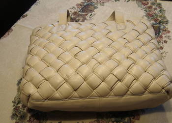 Torebka damska z naturalnej skóry piękna nieużywana. Torebka damska z naturalnej skóry piękna nieużywana.