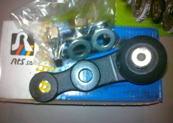 OPEL CORSA B >96  SWORZEŃ WAHACZA PRZ.+ŚRUBY NOWY 93-00303+