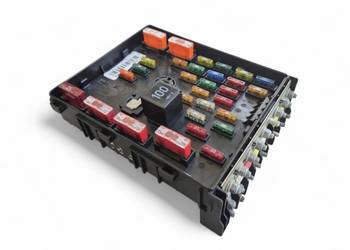 SKRZYNKA BEZPIECZNIKÓW VW PASSAT B6 3C0937125