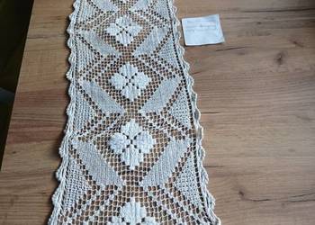 Ręcznie dziergany bieżnik 110cm X 25cm
