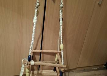 Chuśtawka drewniana dla dziecka