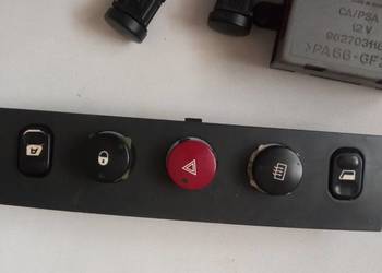 Citroen Berlingo partner włącznik przełącznik szyb elektrycznych r2003