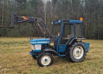 Traktor ciągnik FORD 1910 4WD