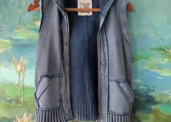casual sweter narzutka dzianinowa kamizelka  dżinsowa z kapturem bezrękawni