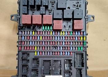 VOLVO FH4 RENAULT SKRZYNKA BEZPIECZNIKÓW 23341346 P23341346 VOLVO FH4 RENAULT SKRZYNKA BEZPIECZNIKÓW 23341346 P23341346