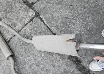 Tłumik końcowy oraz środkowy Audi 80 B4 benzyna