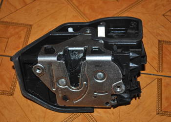 Zamek drzwi lewy tył BMW E60 E61