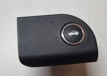 przycisk otwieranie klapy Maserati Ghibli 68141864AA