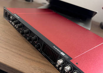 Interfejs audio Focusrite Scralett 18i20 2gen.
