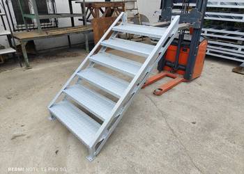 Schody metalowe z blachy ryflowanej wejście na 131cm loft 6 stopni