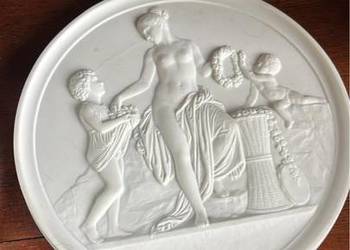 Plakietka ceramiczna Bing & Gröndahl. Foror.  Wspaniały dekor w biskwicie