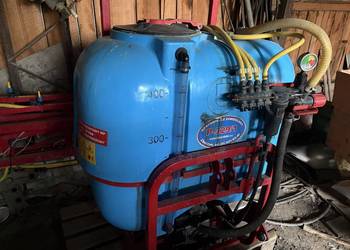 Opryskiwacz 400l lance 10metrów