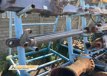 Siłownik wysuwu teleskopu New Holland 95 - 115 CASE 695 / 580, Hitachi