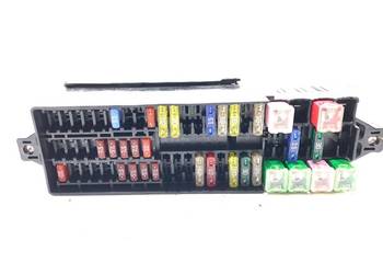 SKRZYNKA BEZPIECZNIKÓW SKODA RAPID 6C0937615A Hatchback 1.6 115KM MODU