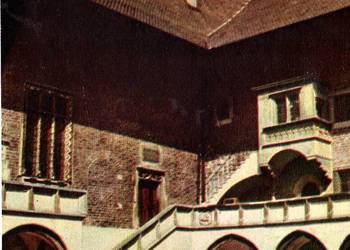 KRAKÓW DZIEDZINIEC WSZECHNICY JAGIELLOŃSKIEJ