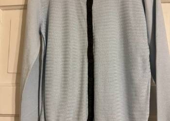 Sweter damski S/M dzianina niebieski rozpinany z czarnymi kamieniami