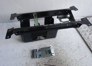 Maserati Granturismo PODSTAWA UCHWYT AKUMULATORA