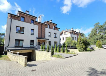 Idealne Miejsce dla Rodziny – Cichy Apartament w Zielonej Radości