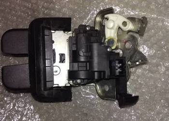 ZAMEK TYLNIEJ KLAPY AUDI A 3 8 P 2007 R.
