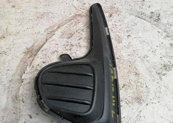 Toyota Yaris III kratka zderzaka przód lewa