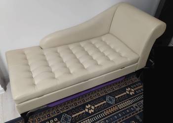 Mała jednoosobowa sofa wypoczynkowa