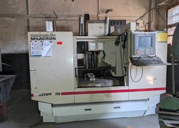 Frezarka CNC Cincinnati Milacron Arrow 750