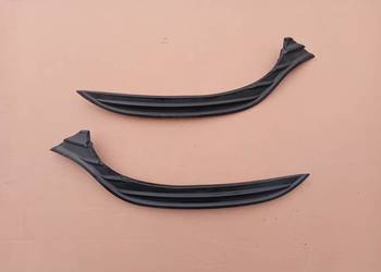 Renault Clio IV Lift listwy pod lampy przednie.