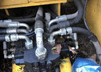 VOLVO L 30 - Rozdzielacz Hydrauliczny Ładowarki