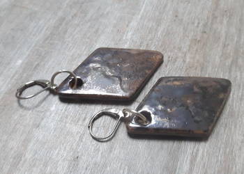 Kolczyki ceramiczne ręcznie wykonane. Kolczyki ceramiczne ręcznie wykonane.