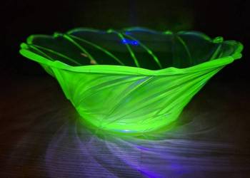 Szklana Miseczka Miska Patera ze Szkła Uranowego Uranium Glass unikat