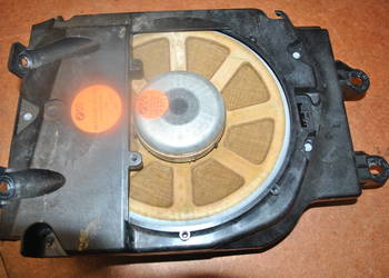 Głośnik centralny pod lewym przednim fotelem TOP HI FI DSP LOGIC 7 BMW E65