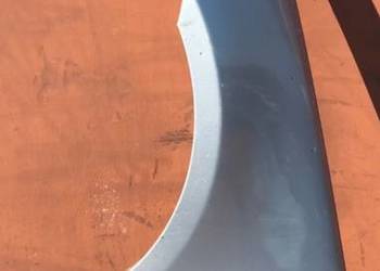 BŁOTNIK LEWY PRZEDNI BMW E90 E91 kolor nie znany części Czarna Opona