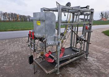 Poskrom, klatka do korekcji racic