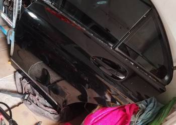 Drzwi lewy tył Mercedes w204 sedan kolor 197.