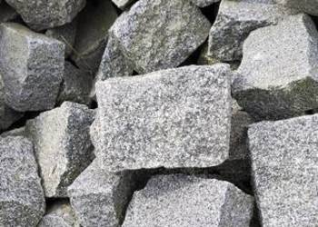 Kostka brukowa ciemno szara łupana 8x11x5